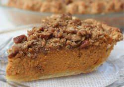 Pecan-Streusel Topped Pumpkin Pie