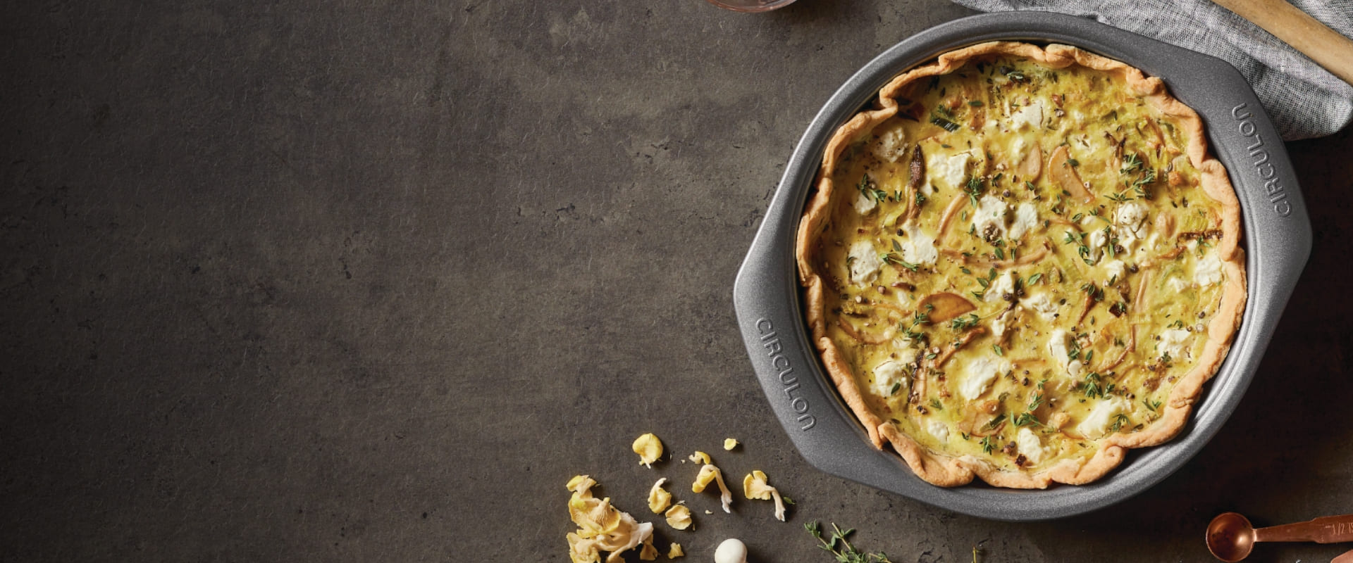 Nonstick Cake Pans: Round & Rectangular Springform Pans