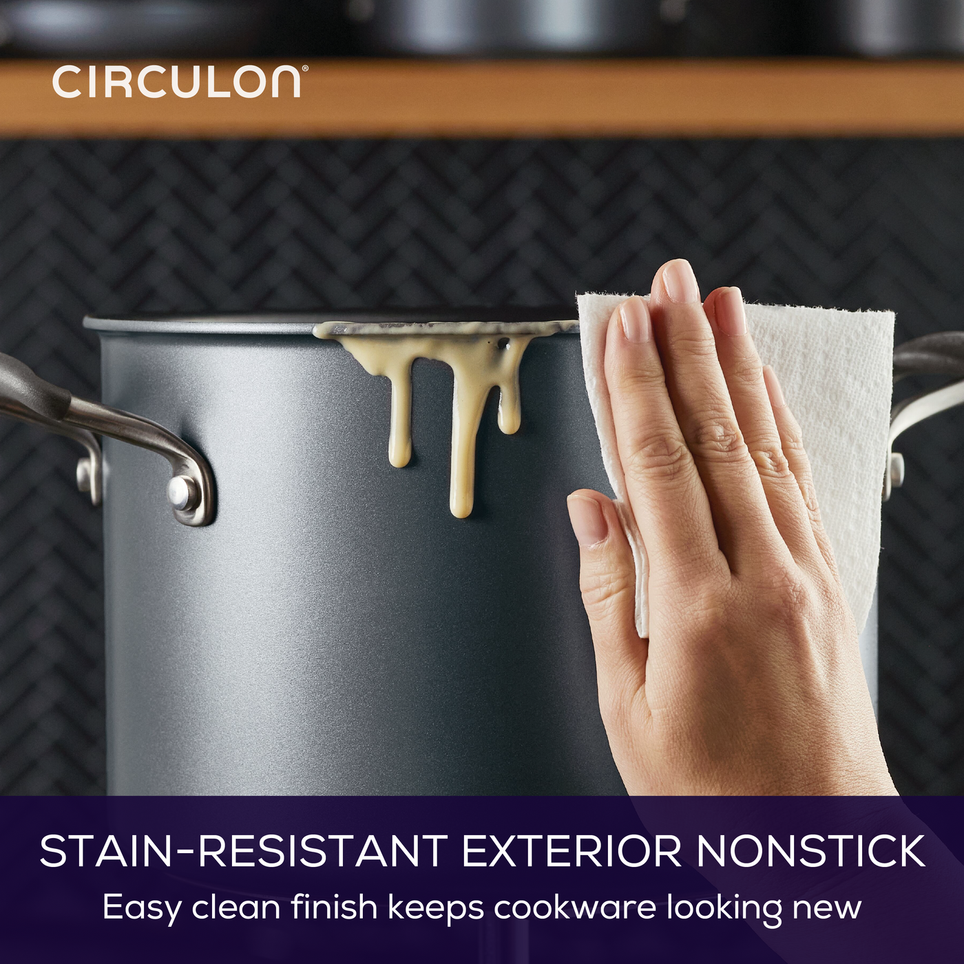 Use a paper towel to clean the ScratchDefense™ Nonstick 8-Quart Stockpot.